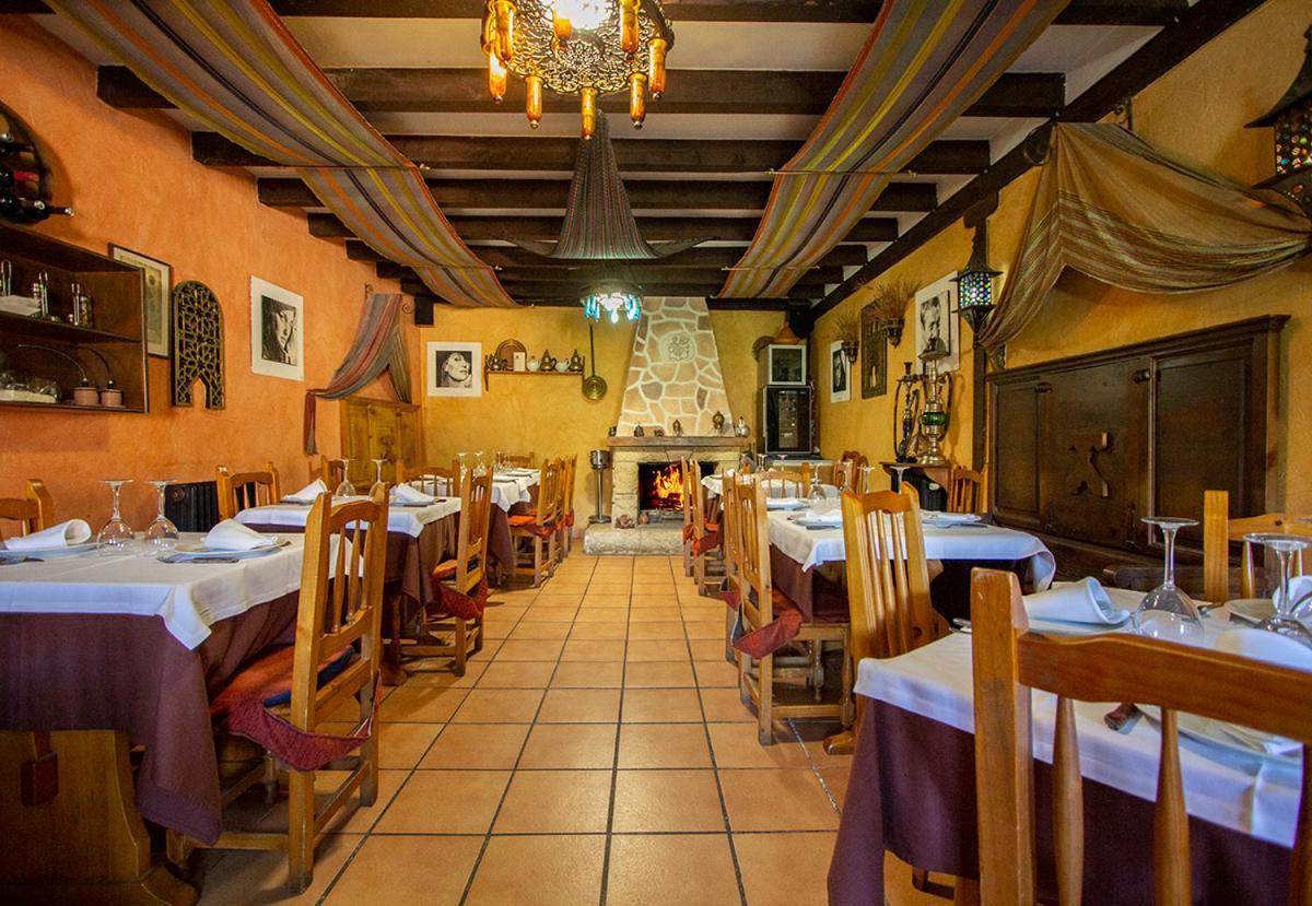 Hotel Rural Calatañazor Екстериор снимка
