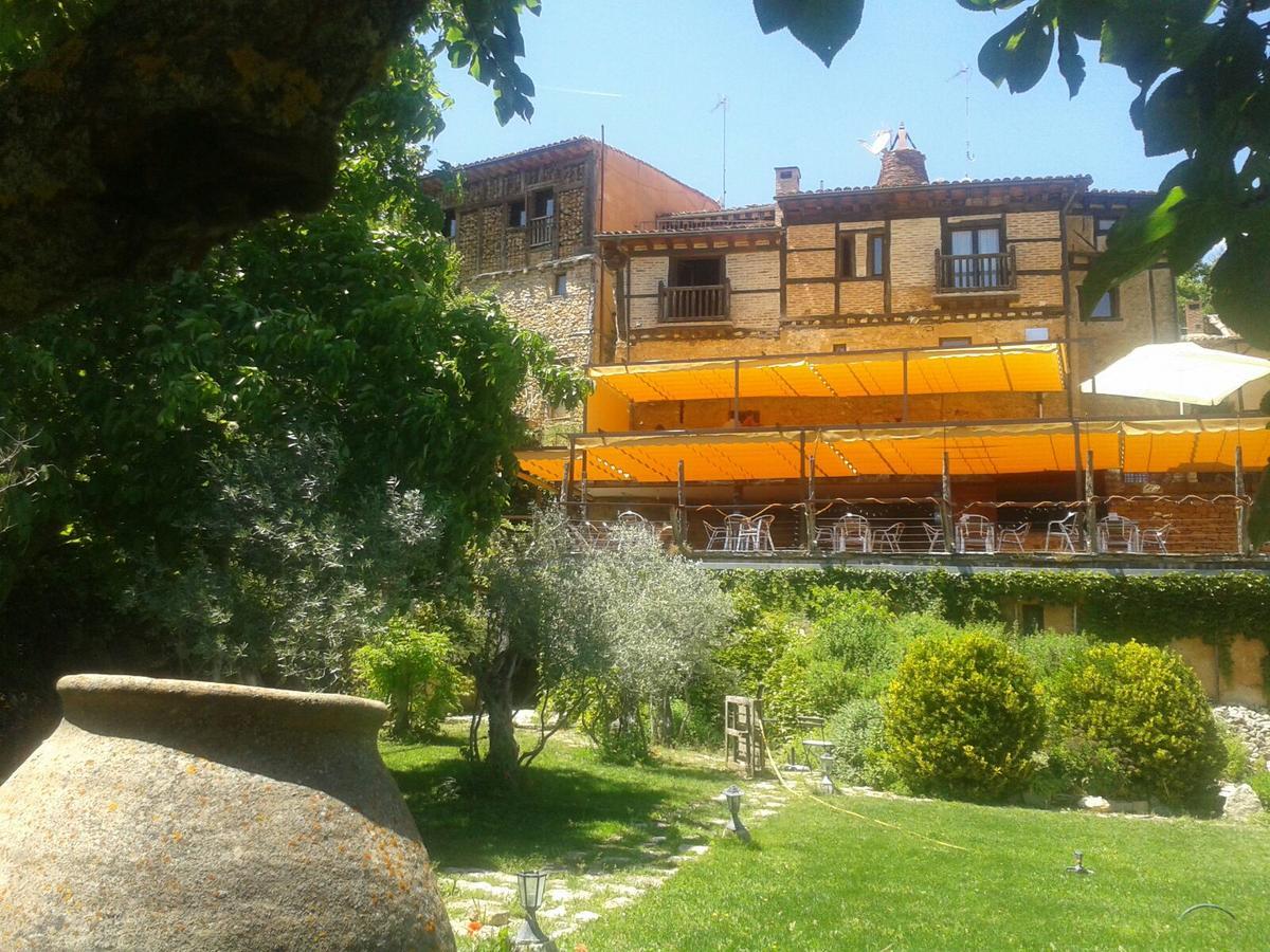 Hotel Rural Calatañazor Екстериор снимка